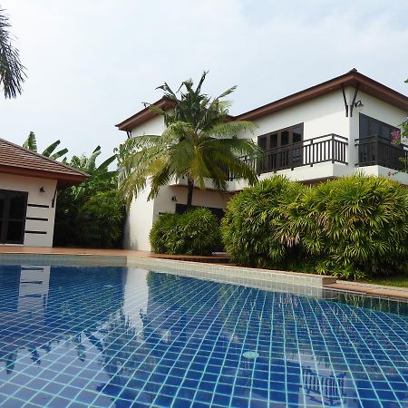 Tropicana Beach Villa At Vip Resort Бан Пе Екстериор снимка