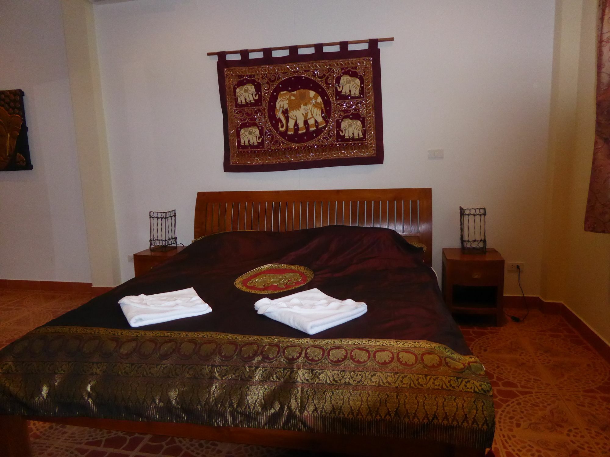 Tropicana Beach Villa At Vip Resort Бан Пе Екстериор снимка