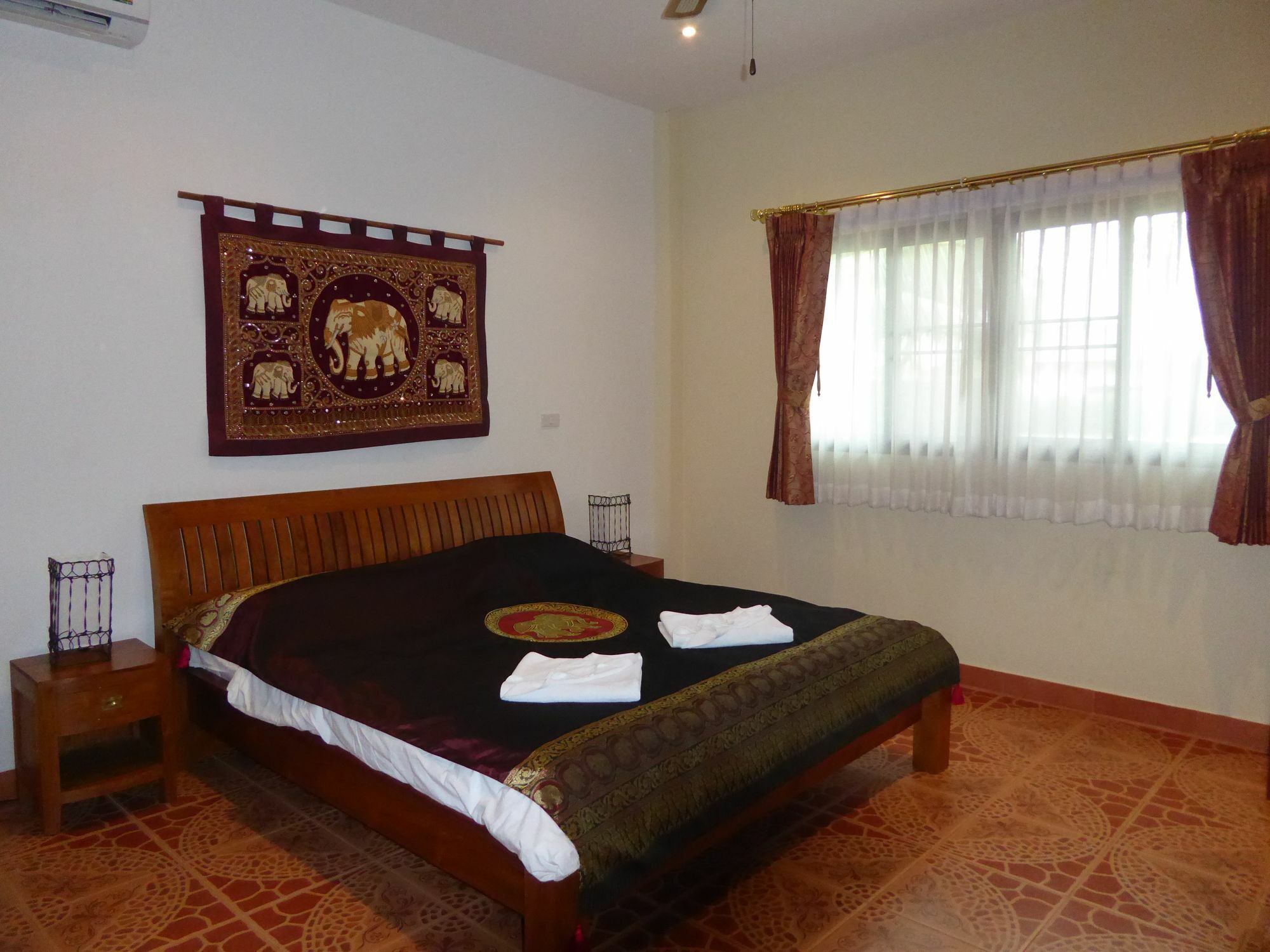 Tropicana Beach Villa At Vip Resort Бан Пе Екстериор снимка