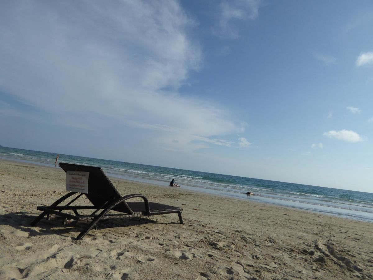 Tropicana Beach Villa At Vip Resort Бан Пе Екстериор снимка
